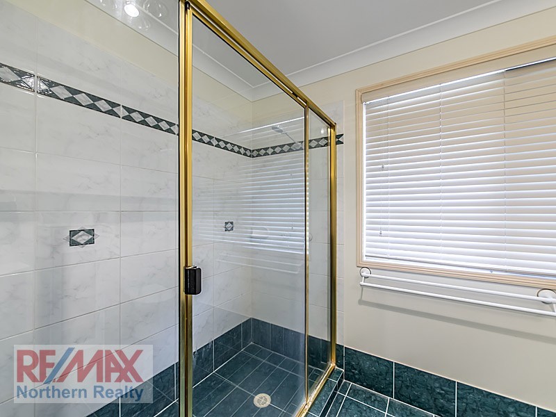 9 SILKYOAK WAY, Albany Creek QLD 4035