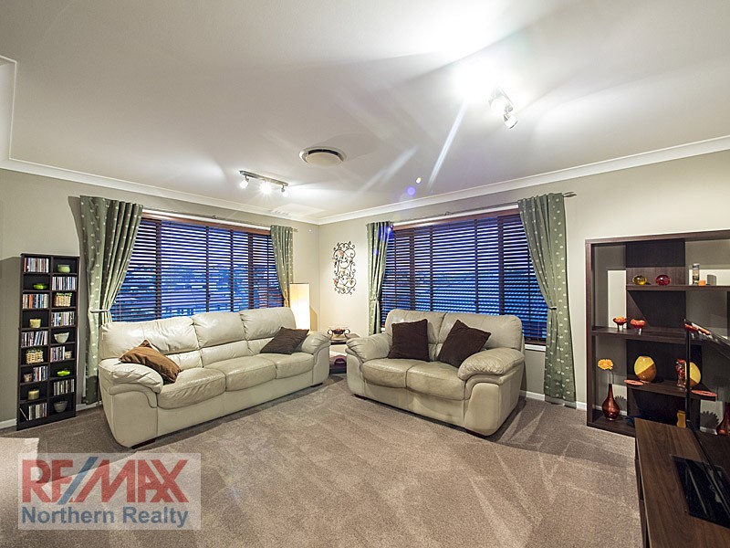 11 Bassino ct, Eatons Hill QLD 4037