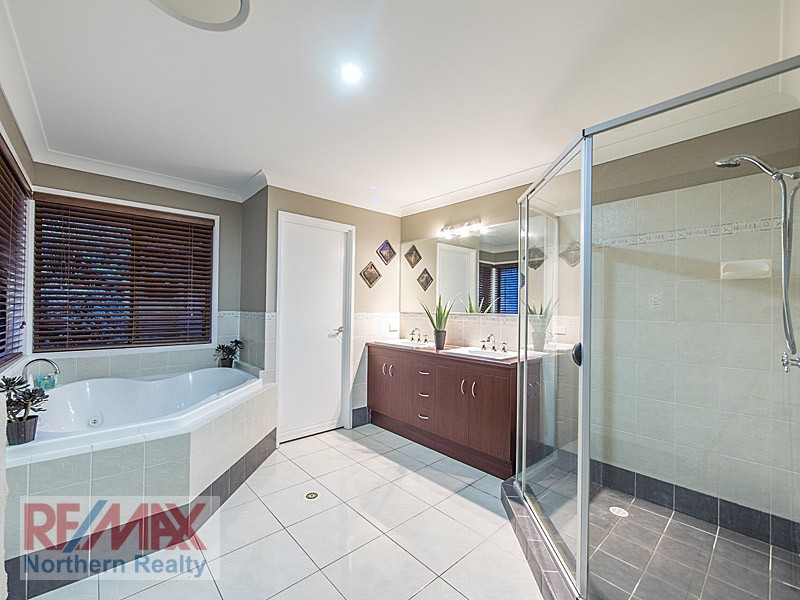 11 Bassino ct, Eatons Hill QLD 4037