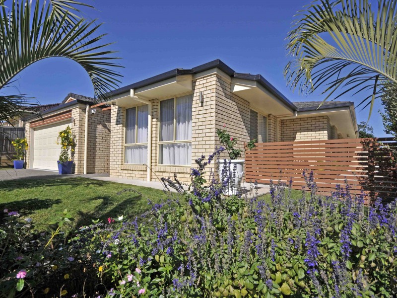 24 Bayberry Cres, Warner QLD 4500