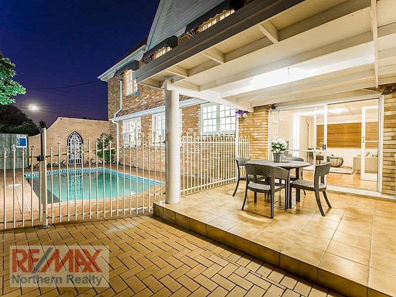 121 Maine Rd, Clontarf QLD 4019