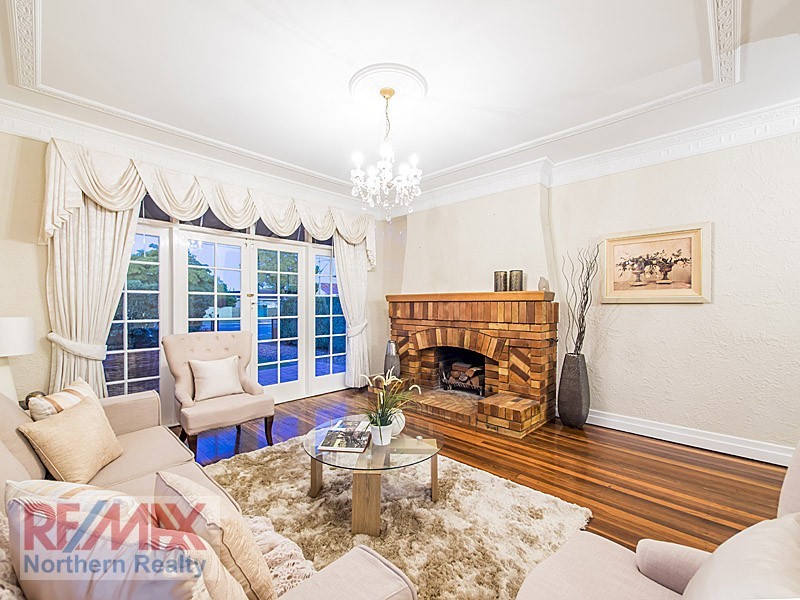 121 Maine Rd, Clontarf QLD 4019