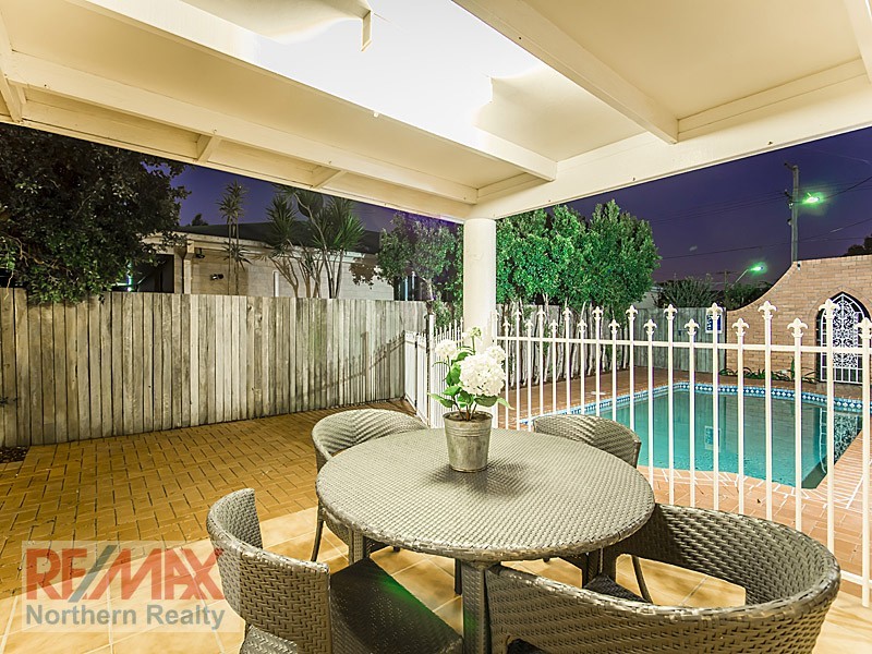 121 Maine Rd, Clontarf QLD 4019