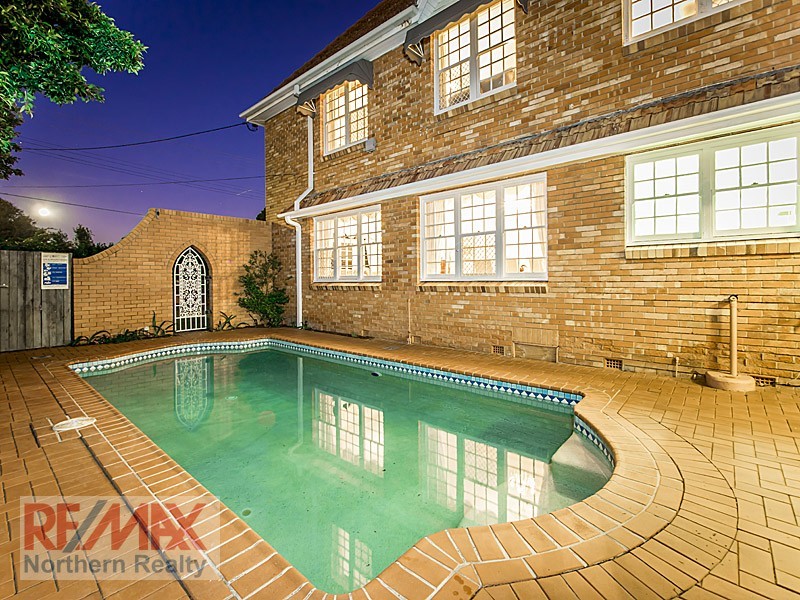 121 Maine Rd, Clontarf QLD 4019