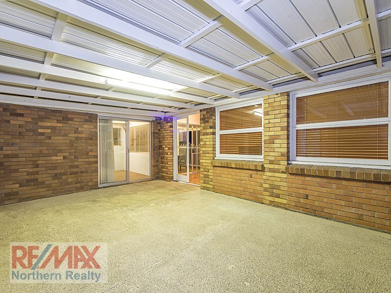 121 Maine Rd, Clontarf QLD 4019