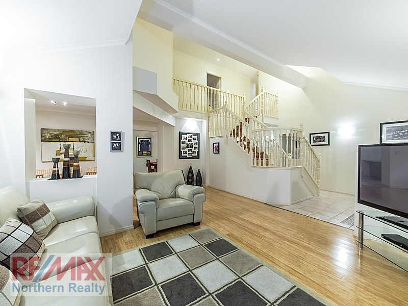 60 Oakmont Crescent, Albany Creek QLD 4035