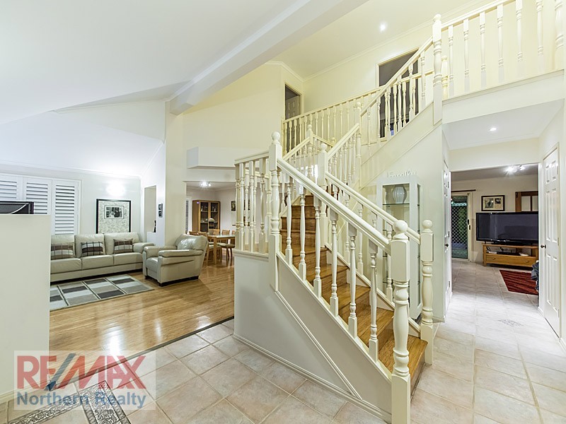 60 Oakmont Crescent, Albany Creek QLD 4035