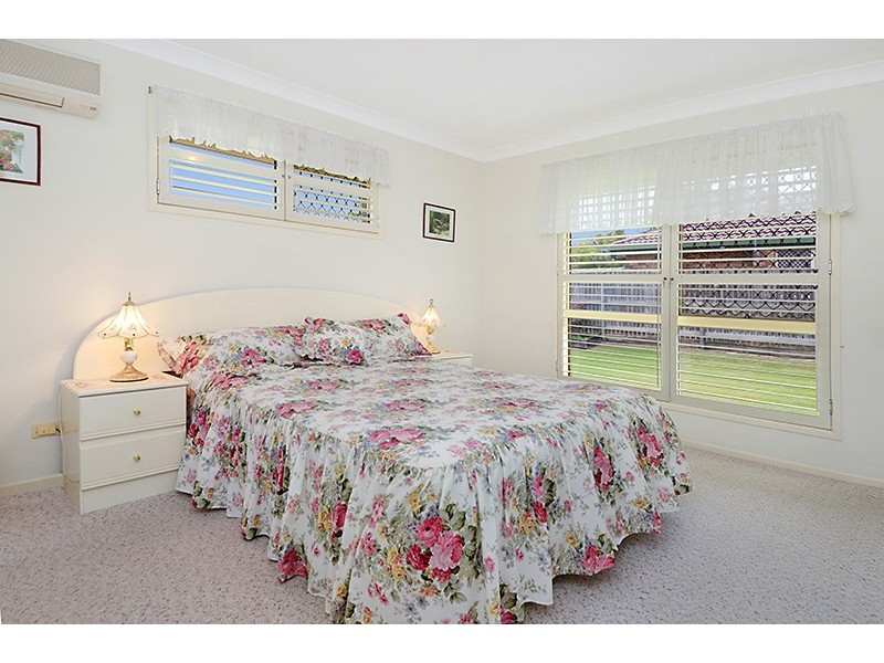 18 Lorenc Place, Bridgeman Downs QLD 4035