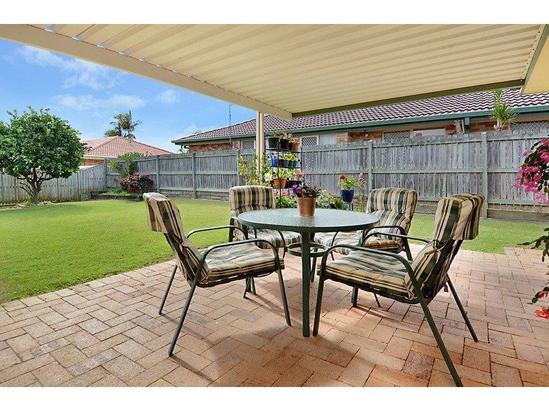 18 Lorenc Place, Bridgeman Downs QLD 4035