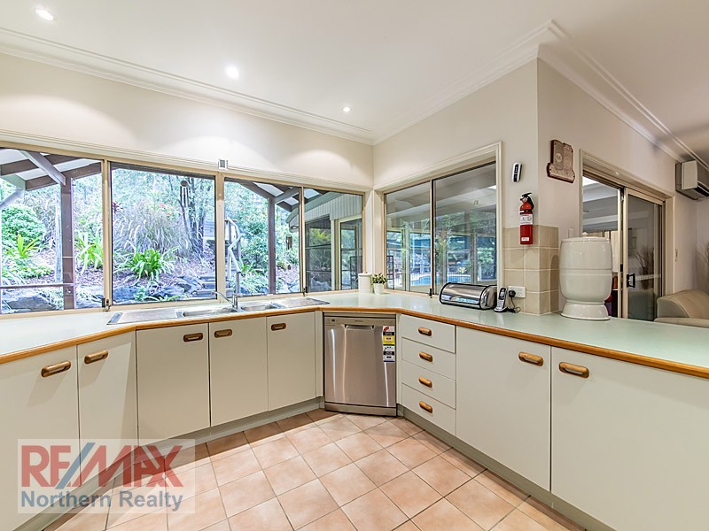 67 CASHMERE LANE, Cashmere QLD 4500