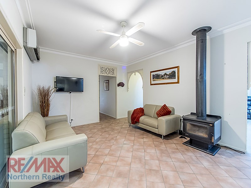 67 CASHMERE LANE, Cashmere QLD 4500