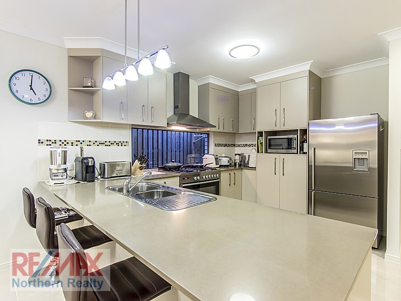 8 Moreton Street, Fitzgibbon QLD 4018