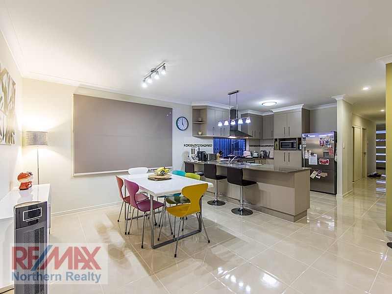 8 Moreton Street, Fitzgibbon QLD 4018