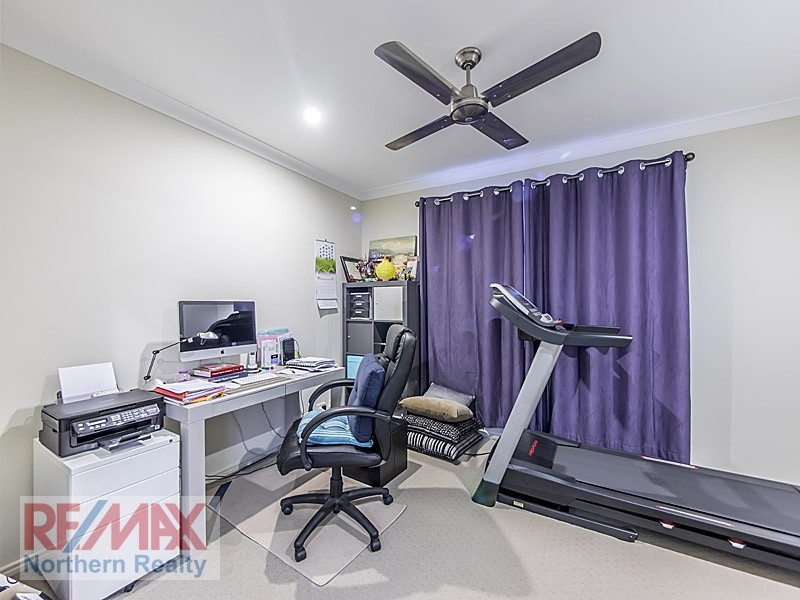 8 Moreton Street, Fitzgibbon QLD 4018