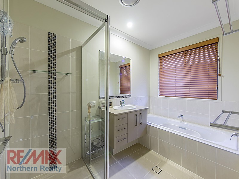 8 Moreton Street, Fitzgibbon QLD 4018