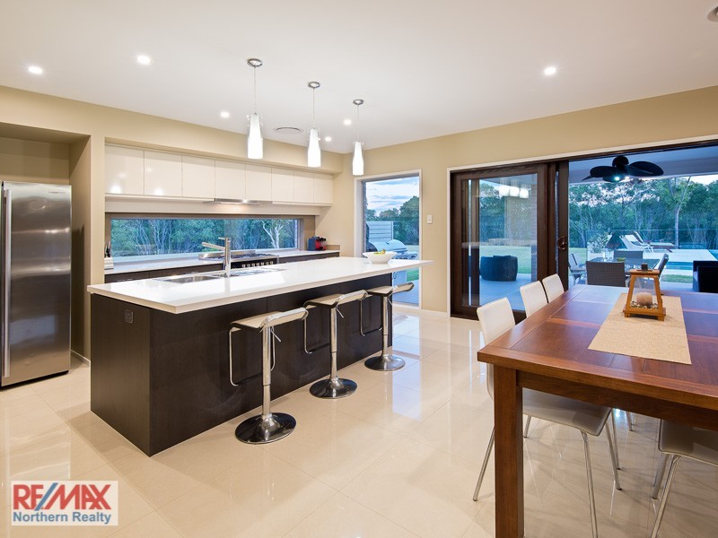 34 Hacker Rd, Cashmere QLD 4500