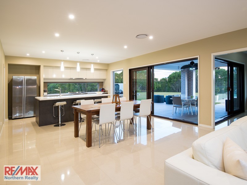 34 Hacker Rd, Cashmere QLD 4500