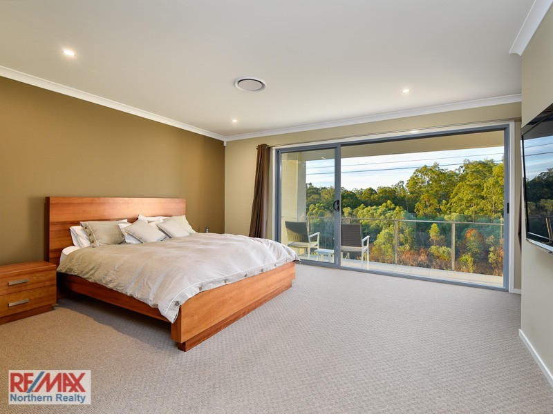 34 Hacker Rd, Cashmere QLD 4500