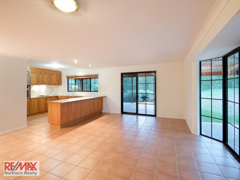 20 Dobsons Road, Clear Mountain QLD 4500