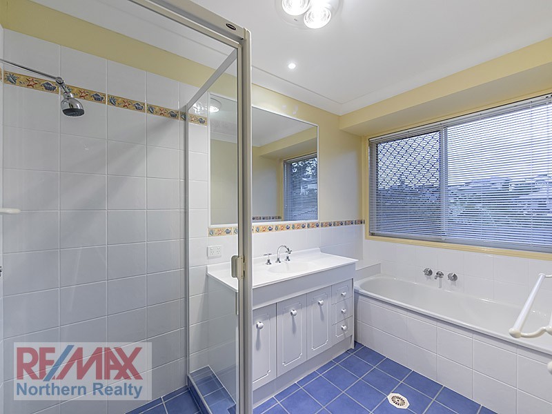 4 Monica Court, Eatons Hill QLD 4037