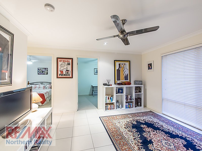 21 CROSSING DRIVE, Eatons Hill QLD 4037