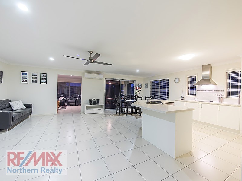 21 CROSSING DRIVE, Eatons Hill QLD 4037