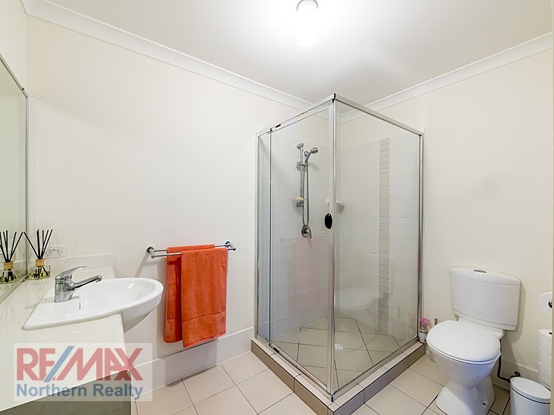 21 CROSSING DRIVE, Eatons Hill QLD 4037