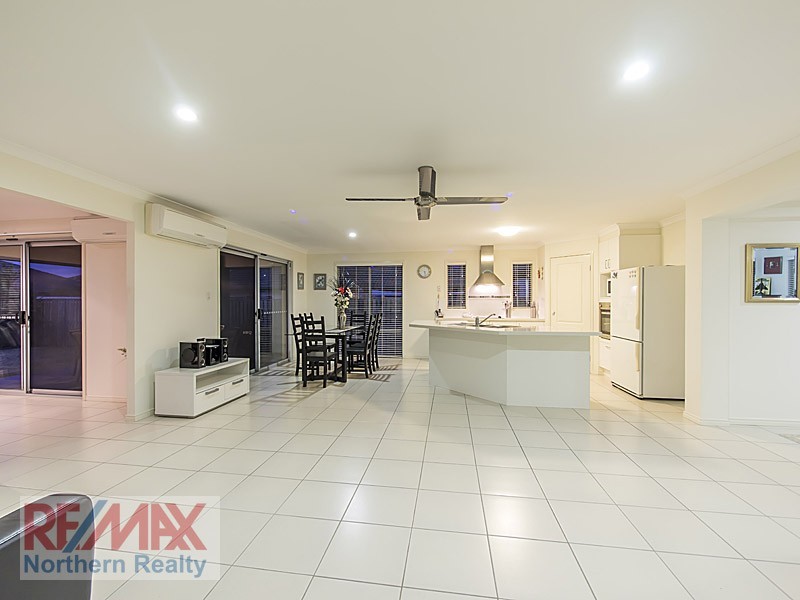 21 CROSSING DRIVE, Eatons Hill QLD 4037