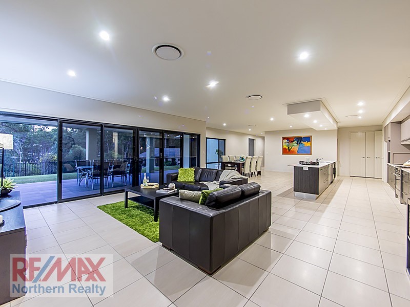 16 Louise ct, Cashmere QLD 4500