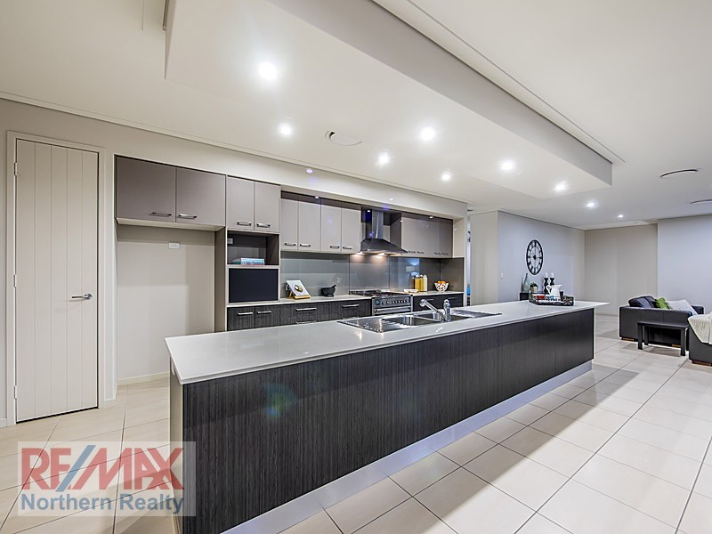 16 Louise ct, Cashmere QLD 4500