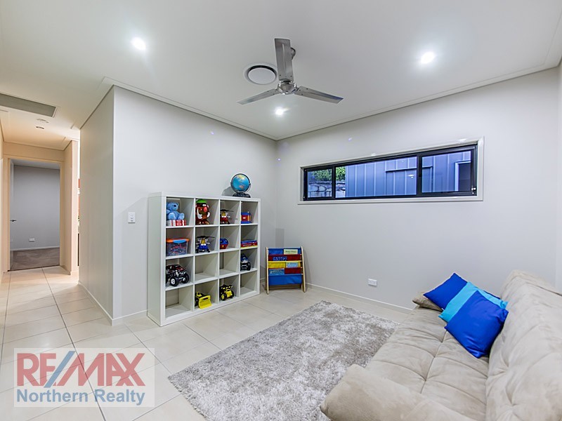 16 Louise ct, Cashmere QLD 4500