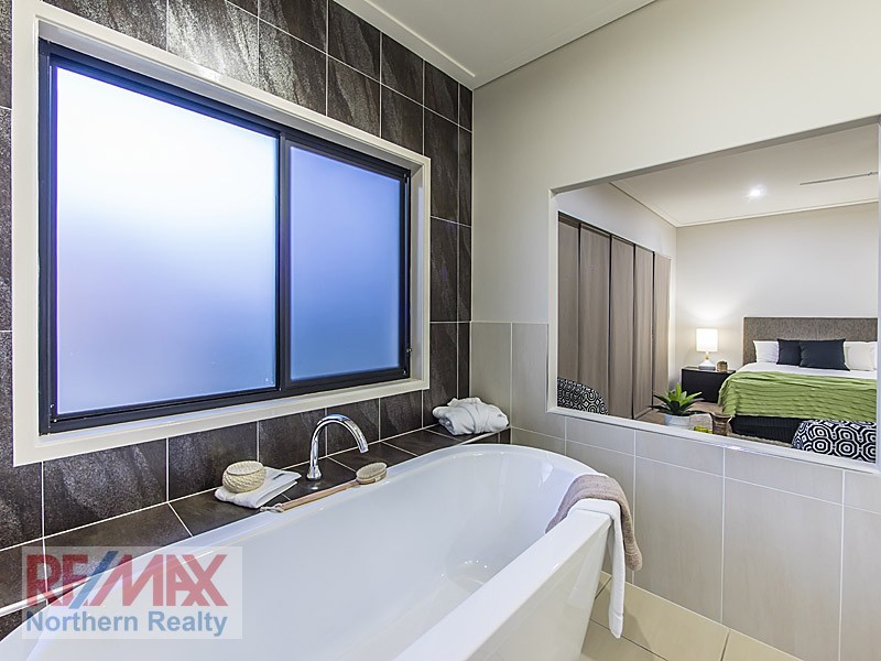 16 Louise ct, Cashmere QLD 4500