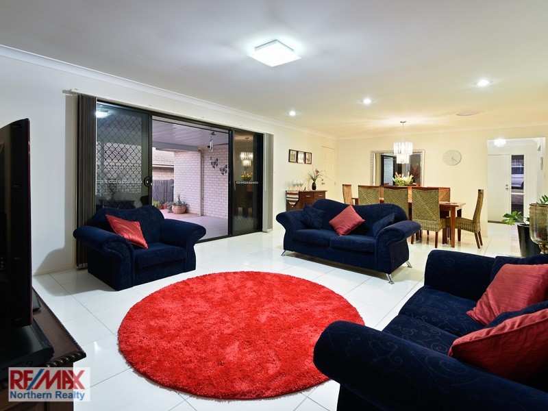 4 Curlew Court, Warner QLD 4500