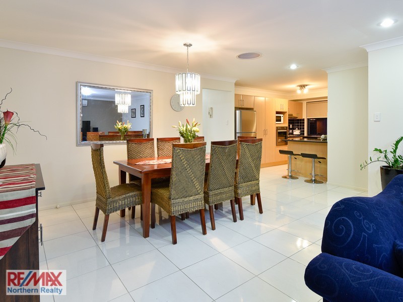 4 Curlew Court, Warner QLD 4500