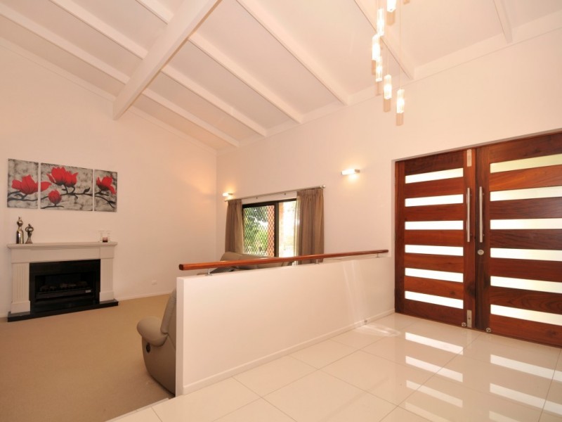 8 Pinecone Court, Bunya QLD 4055