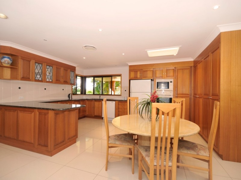 8 Pinecone Court, Bunya QLD 4055