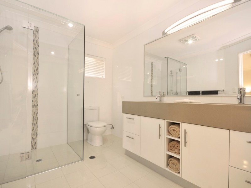 8 Pinecone Court, Bunya QLD 4055