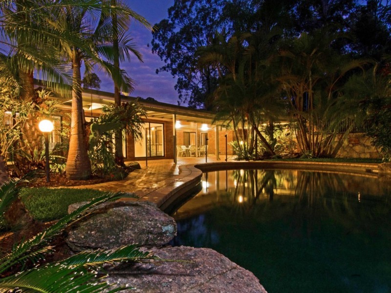 8 Pinecone Court, Bunya QLD 4055