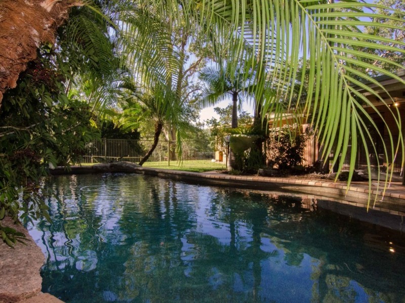 8 Pinecone Court, Bunya QLD 4055