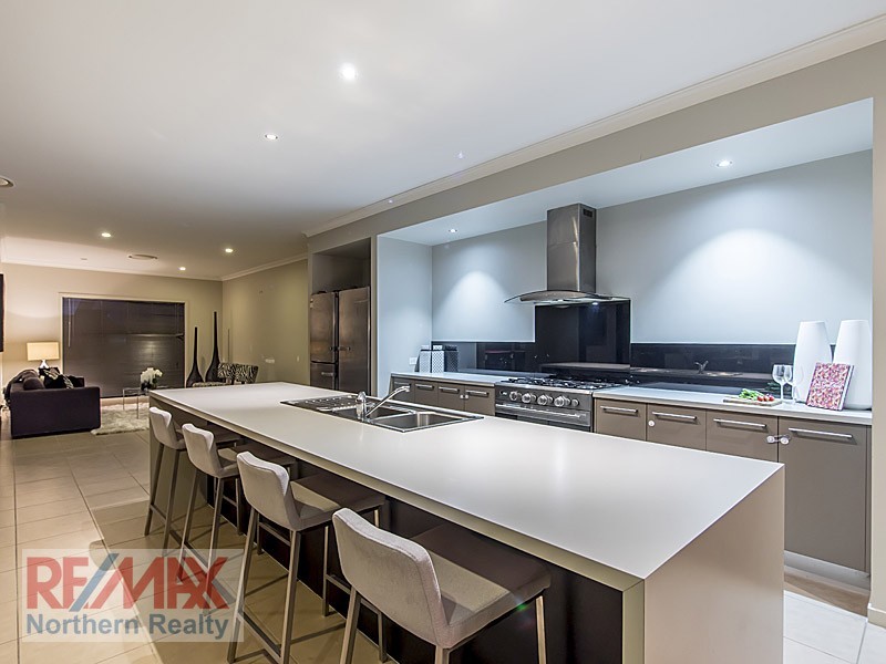 8 Trevor Place, Cashmere QLD 4500