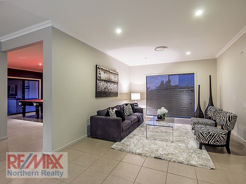 8 Trevor Place, Cashmere QLD 4500