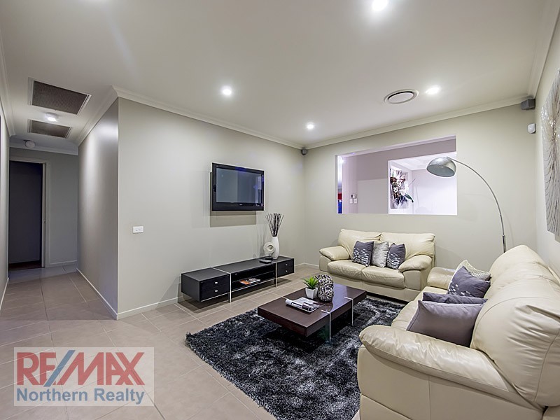 8 Trevor Place, Cashmere QLD 4500