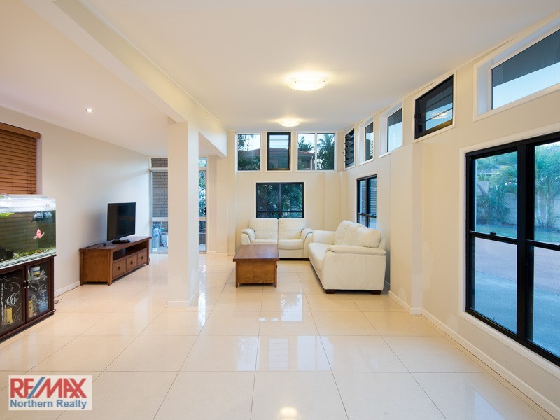 2 Cawarra Street, Carseldine QLD 4034