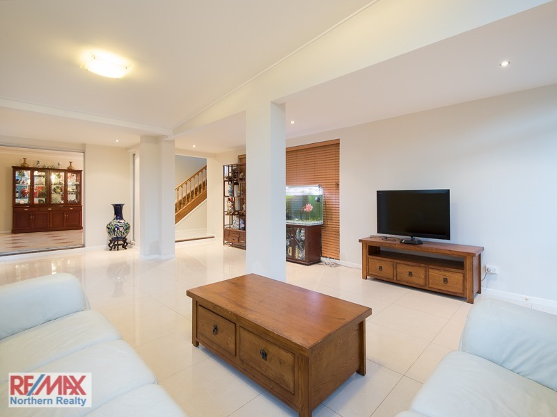 2 Cawarra Street, Carseldine QLD 4034