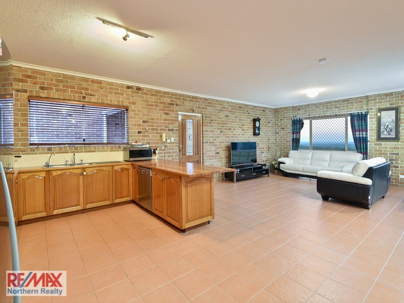 531 Clear Mountain Road, Clear Mountain QLD 4500