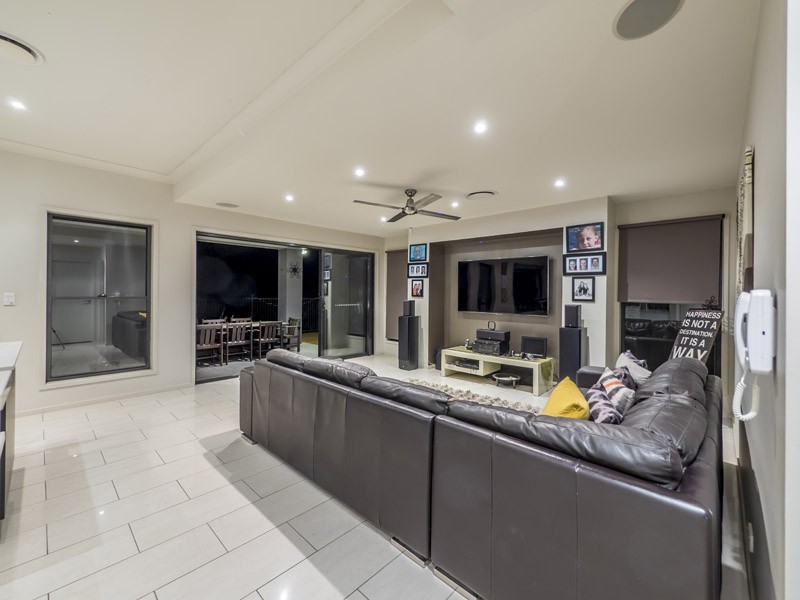 40 Wivenhoe Ave, Albany Creek QLD 4035