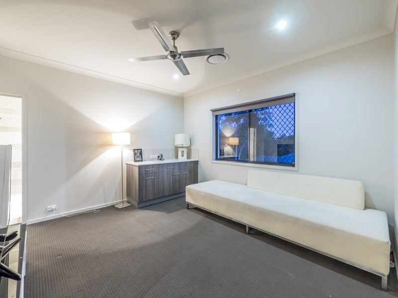 40 Wivenhoe Ave, Albany Creek QLD 4035