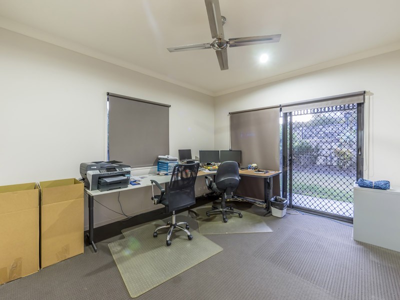 40 Wivenhoe Ave, Albany Creek QLD 4035