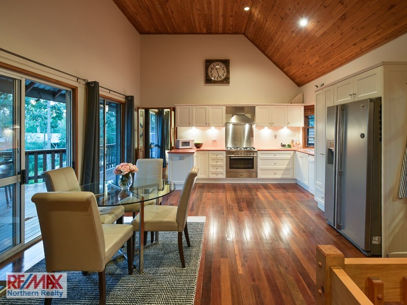 27 Buranda Road, Clear Mountain QLD 4500