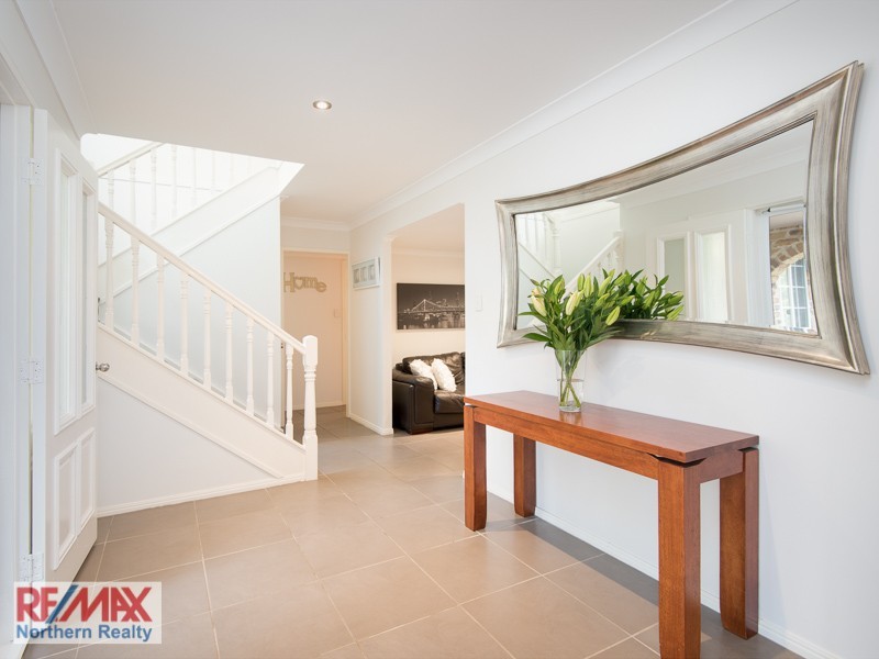 2 Lindale Court, Cashmere QLD 4500